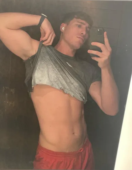 MAX ARIES profile photo