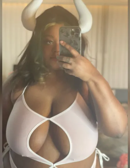 MAXIES π FULL LENGTHS ON FEED profile photo