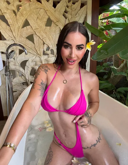 𝐌𝐀𝐘 𝐒𝐖𝐄𝐄𝐓𝐒𝐇𝐎𝐓 🩷 profile photo