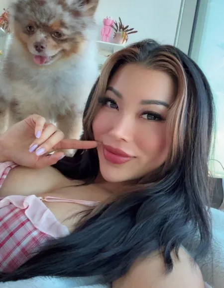MelliBunni 🍓 Your Petite Asian Waifu profile photo
