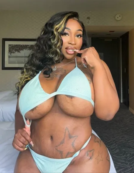 SUPER BUSTY FANTASY GIRL ๐๐ฆ๐ฅ profile photo