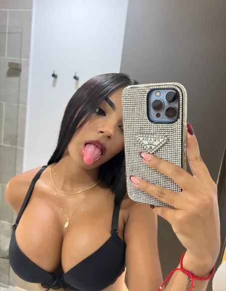 Mia Collins profile photo