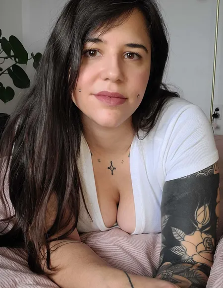 Mia Feetsies profile photo