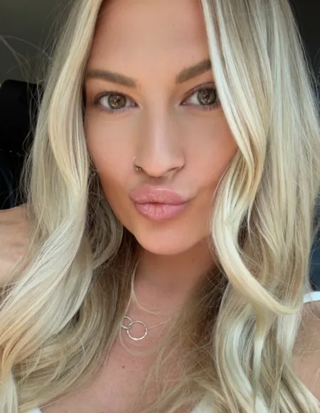 𝓜𝓲𝓵𝓪🍒 profile photo