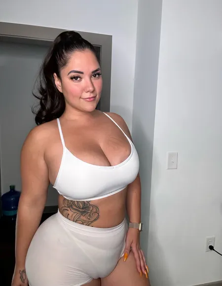 Mila Valentina profile photo