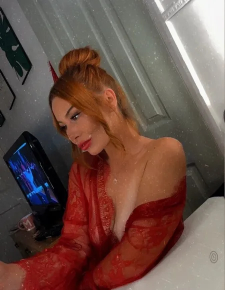 Miss Little Peachy profile photo