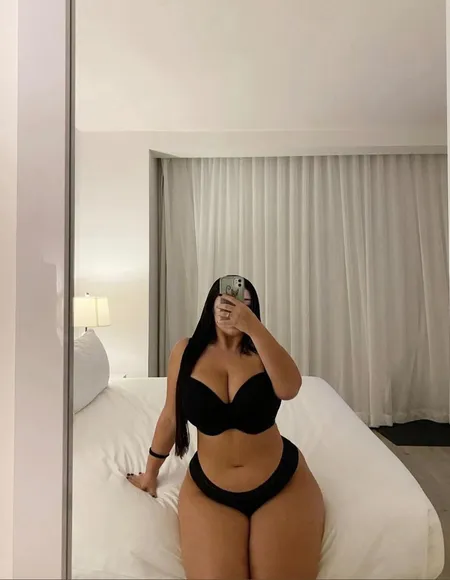 LOLA WHITE profile photo