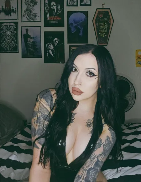 Morticia profile photo