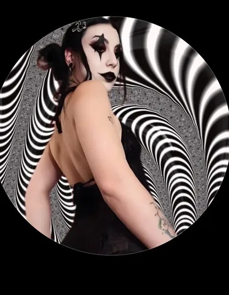 ๐๐ฒ๐ฆ๐ฉ๐ก(๐) profile photo
