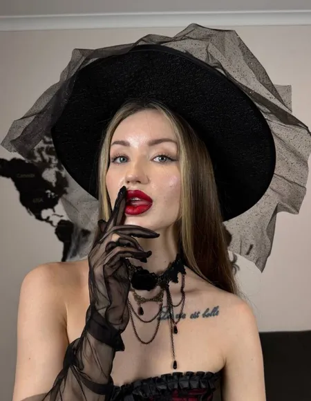 MISS✦✦VELVIS◈💋