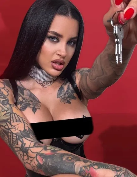 𝐌𝐈𝐊𝐀 𝐊𝐀𝐓𝐀𝐍𝐀 💥 profile photo