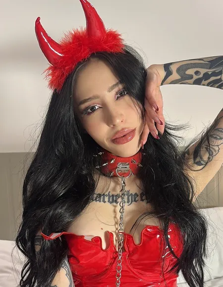 𝕸𝖎𝖘𝖙𝖞 𝕸𝖆𝖞𝖍𝖊𝖒⛓ profile photo