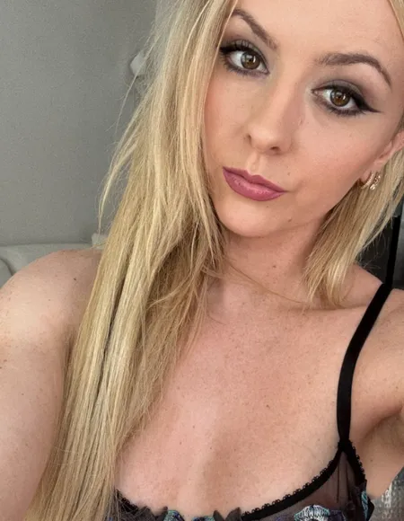 Molly Hart profile photo