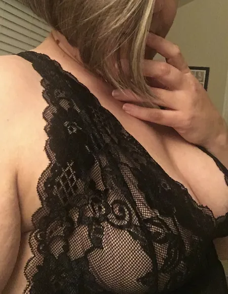 The Mom bod next door profile photo