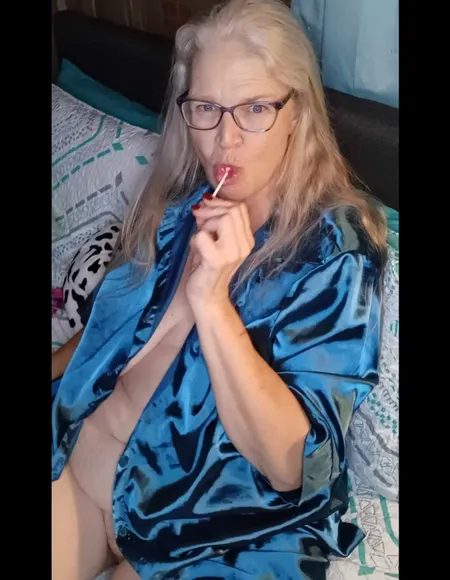 MommaVee profile photo