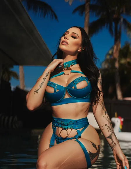 MONEYBIRDETTE FREE profile photo