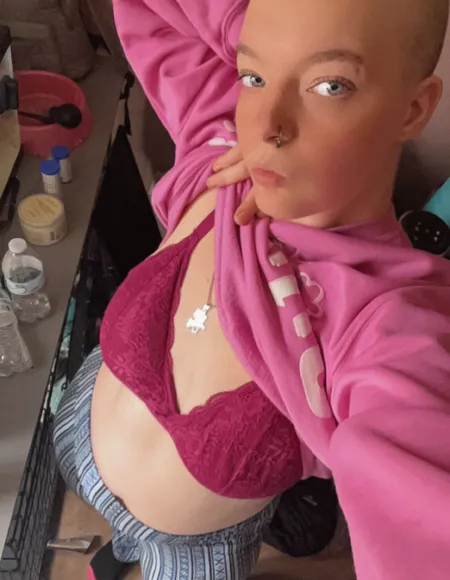 BaldGirlBaddie profile photo