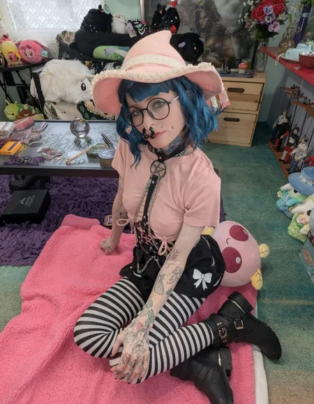 Monroe Bee profile photo