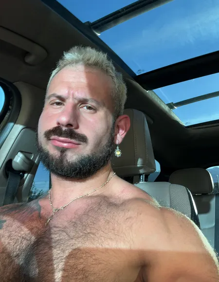 Short King, Big Cock profile photo