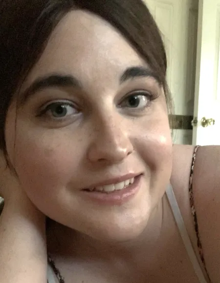 claireabella profile photo