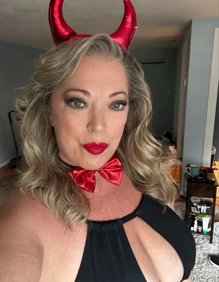 Ms. Rainey Blue 🌹 profile photo
