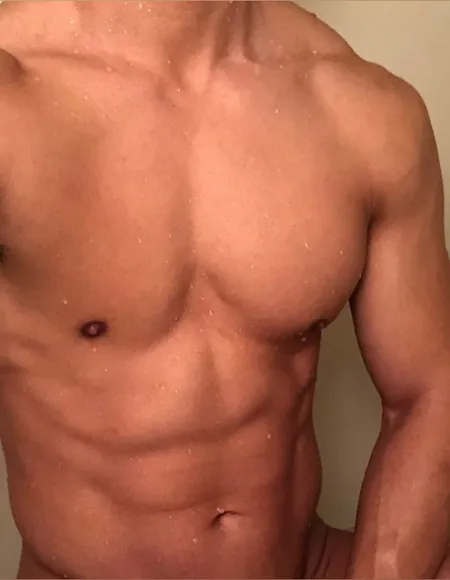 muscle guy profile photo