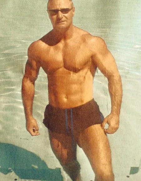 muscle daddy profile photo