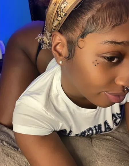 𝙼𝚈𝙰 𝙱 ♥︎ profile photo