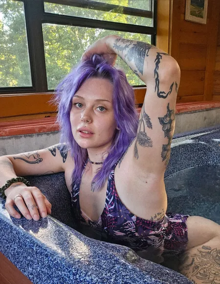 MythicMaggie profile photo