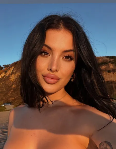 naomi 🍒 profile photo