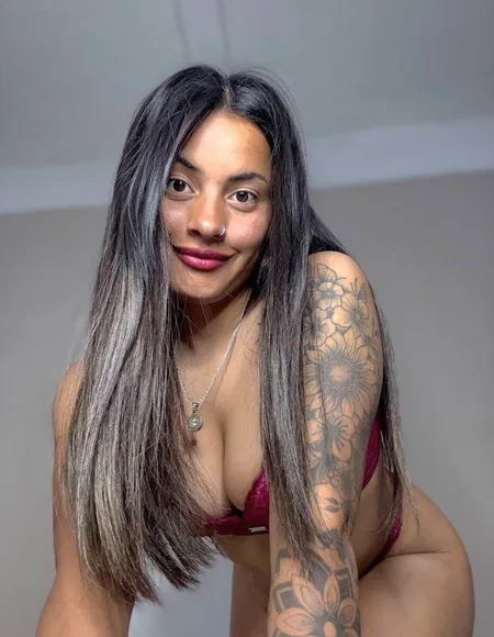 𝙅𝙐𝙄𝘾𝙔 𝙎𝙋𝙄𝘾𝙔 𝙇𝘼𝙏𝙄𝙉𝘼 🌶️❤️ profile photo