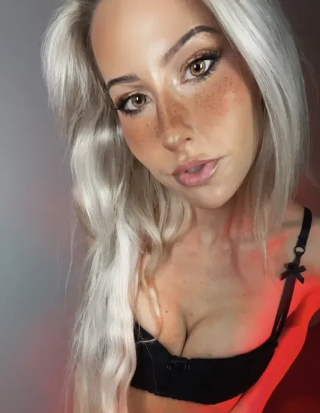 Navi profile photo
