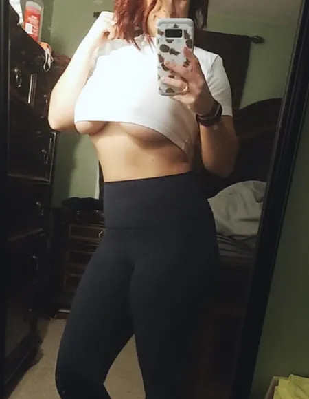 NHHotwife1 profile photo