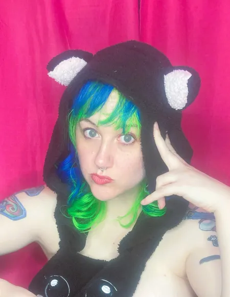 Nikki Nuwave profile photo