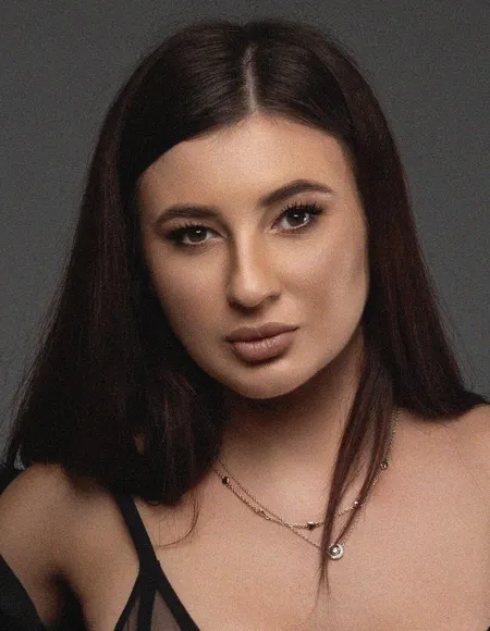 Nora Veil profile photo
