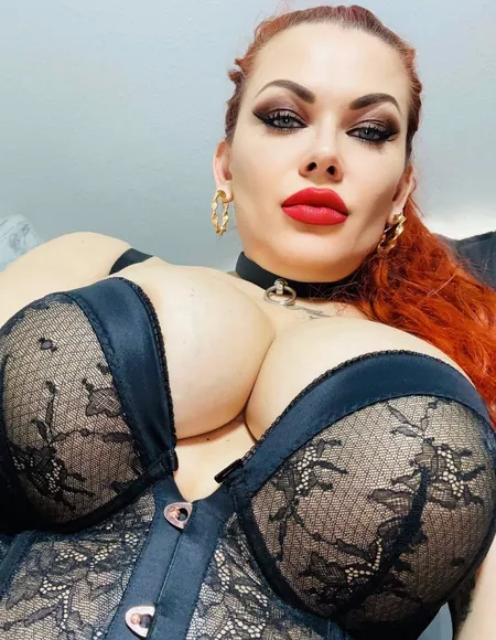 Fetischlady Mistress Nora Marinelli profile photo