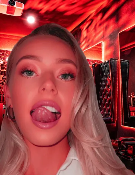 Mistress Cardi | Available Now profile photo