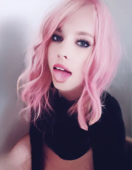 OnePrettySissi profile photo