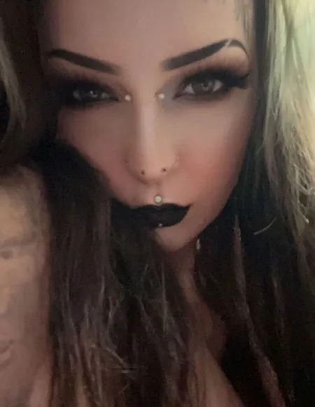 Goth Baby🖤 profile photo