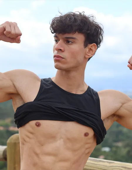 Parker Reid profile photo
