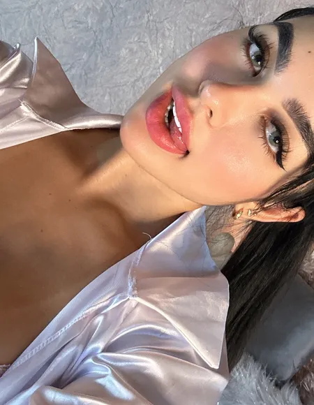 Paulina Valmont profile photo