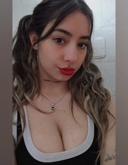𝗢𝗡𝗟𝗜𝗡𝗘 🟢𝙑𝘾 𝙌𝙐𝙀𝙀𝙉❤️‍🔥 profile photo