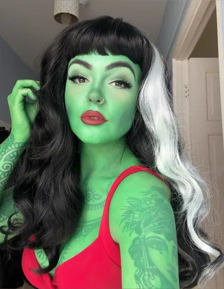 Viola Fawn - LIVE STREAMER profile photo