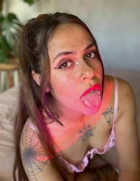 🎀 Lou 🎀 Queef grl 🐚💨 profile photo
