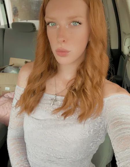 Pinkbunnii215 profile photo