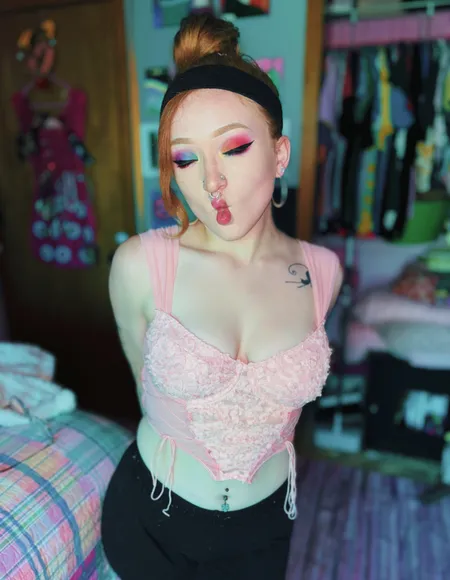 RedBunnyBaby🌶️🍓 profile photo