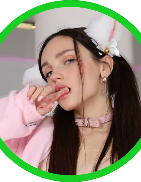 PLUSHY LIZ profile photo
