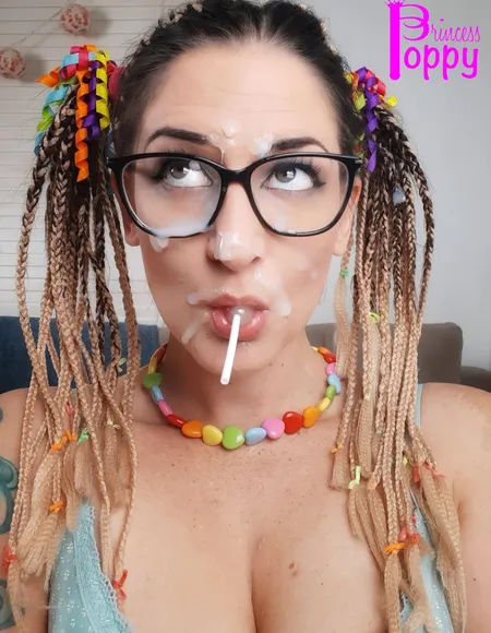 Poppy Prynne profile photo