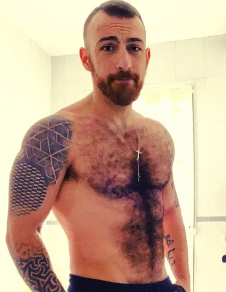 Portuguese Hairy profile photo