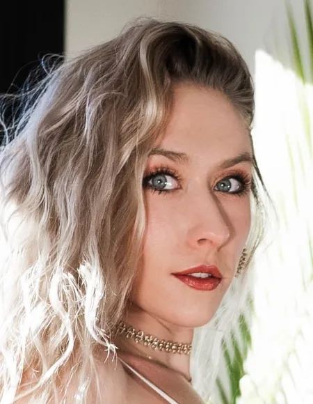 Evangeline Darling profile photo